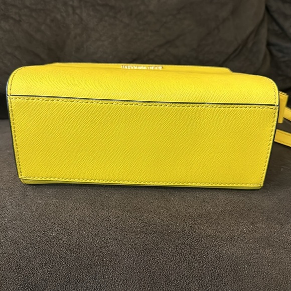 SOLD! Michael Kors - purse and wallet. Excellent condition. - Picture 2 of 7